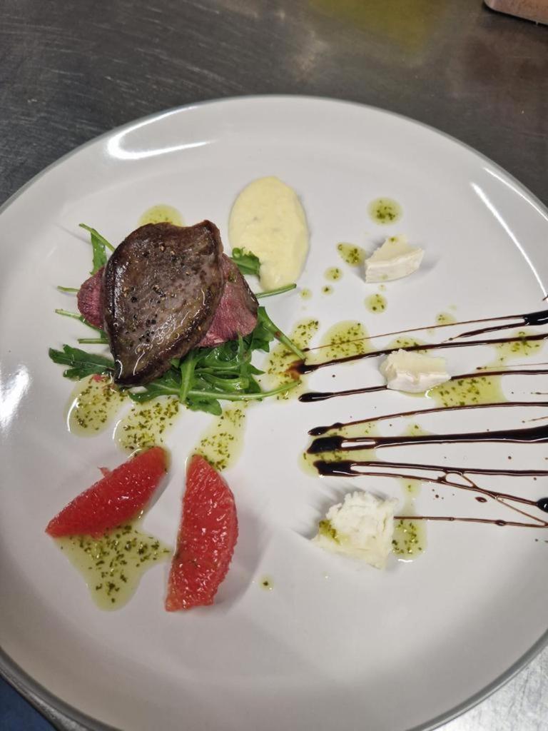The Wheatsheaf Hotel And Restaurant سوينتون المظهر الخارجي الصورة